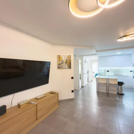Apartmán Modern Beachside 2-bed In Centre *