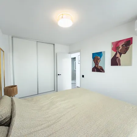 Apartmán Modern Beachside 2-bed In Centre *